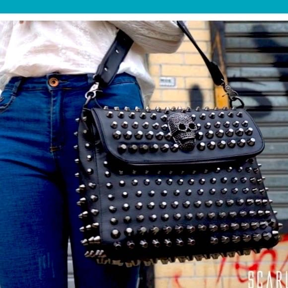 NWT S Carlton Skull and Stud Crossbody Bag