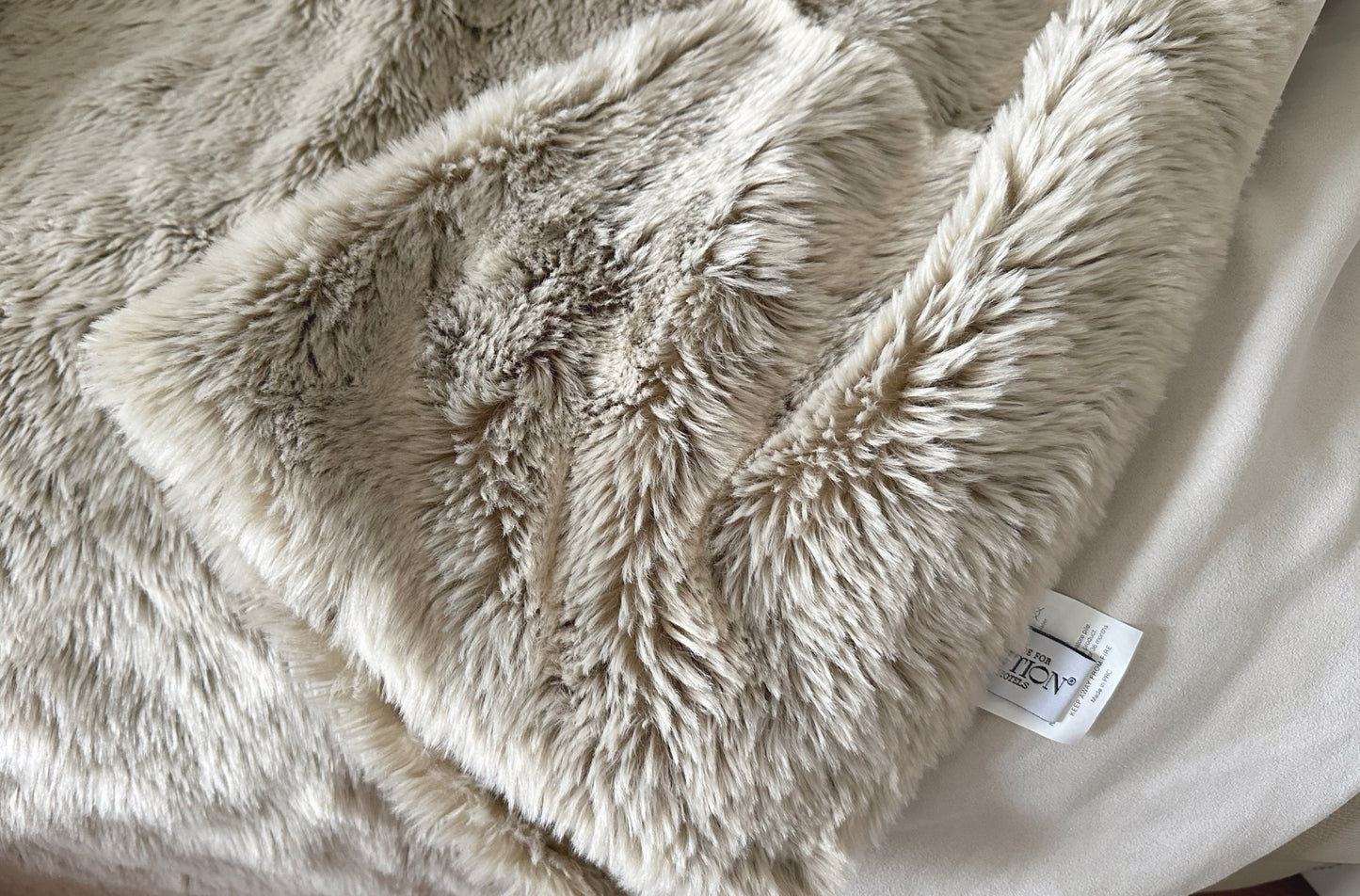 Times Square Faux Fur Throw (Edition Hotel) 60x70”