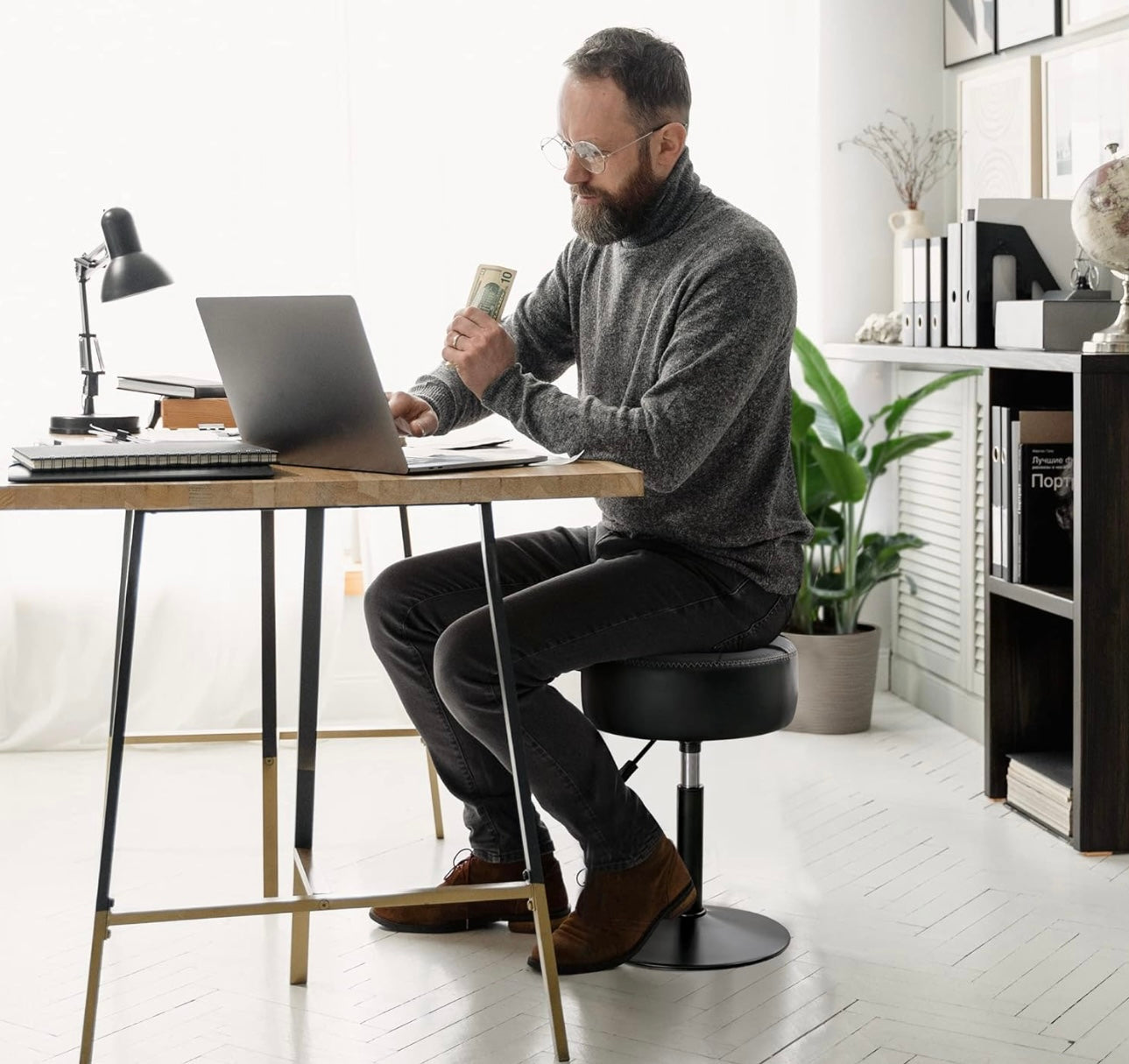 Adjustable Vanity Stool, 360°Swivel Vanity Chair Stool for Makeup Room, Black Stool Chair for Vanity, Small Faux Leather Vanity Stool for Bathroom, Living Room