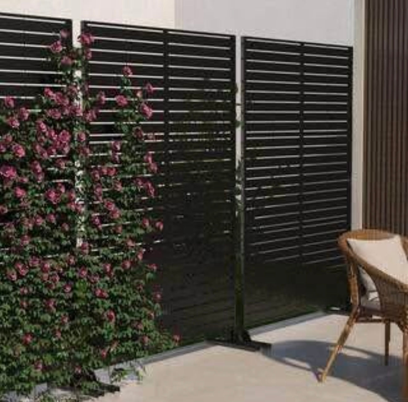 Galvanized Steel Garden Fence Outdoor Privacy Screen Garden Screen Panels in Black
