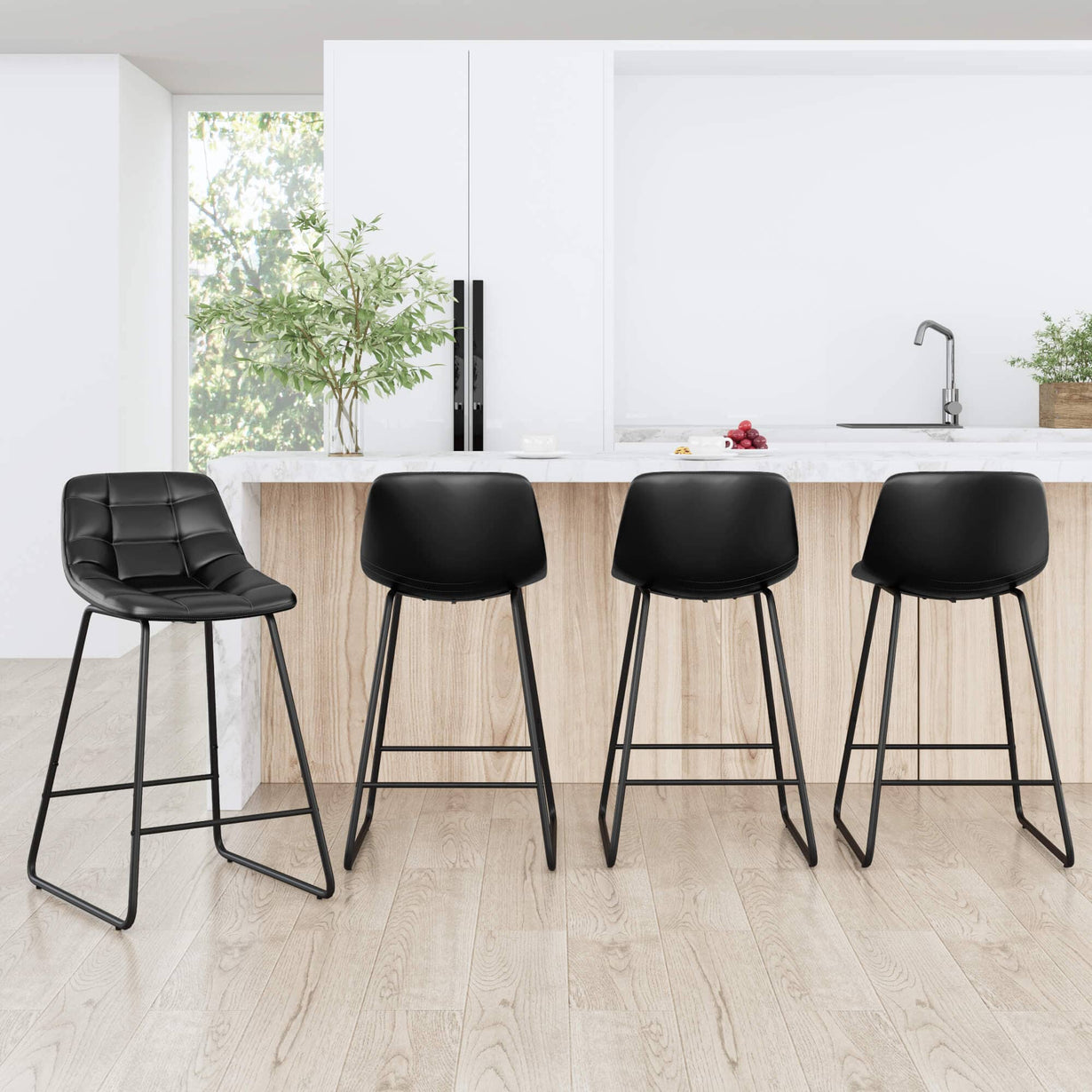 Set of 4, 24''Ada King Barstool. Black