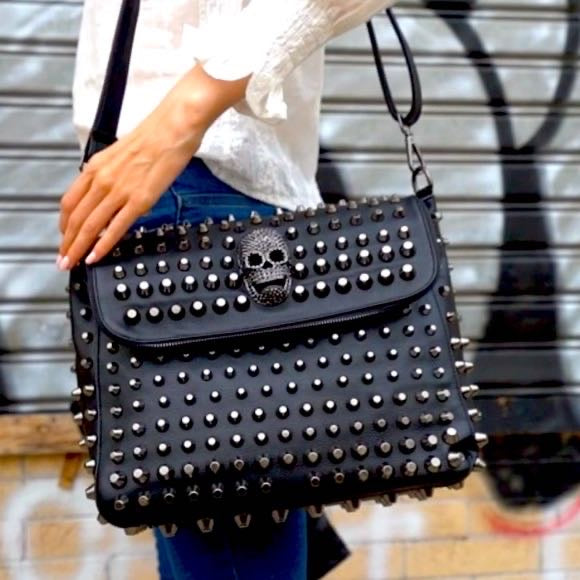 NWT S Carlton Skull and Stud Crossbody Bag