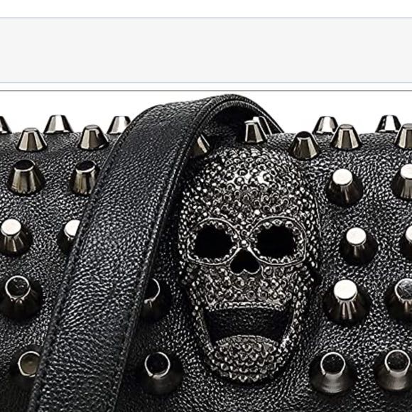 NWT S Carlton Skull and Stud Crossbody Bag