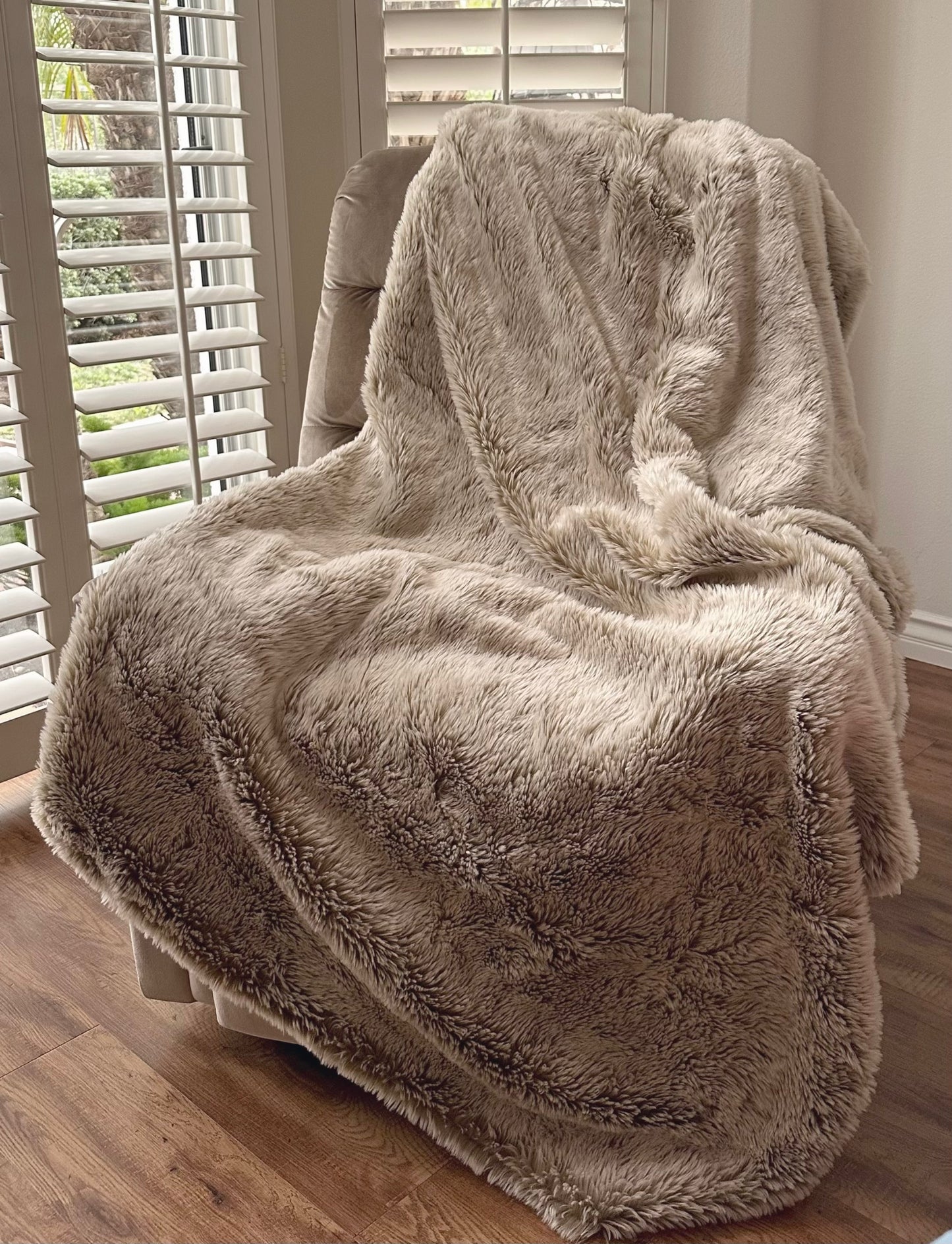 Times Square Faux Fur Throw (Edition Hotel) 60x70”